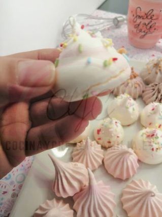 Suspiros de merengue agrietados