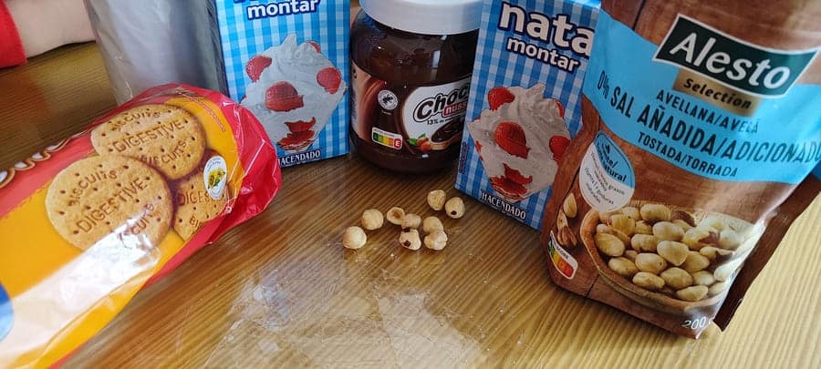 ingredientes de la tarta de nutella y galletas sin horno