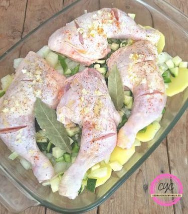 Pollo preparado para asar en el horno